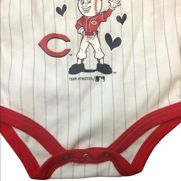Cincinnati Reds Baby Girl Onesie - Picture 3 of 6